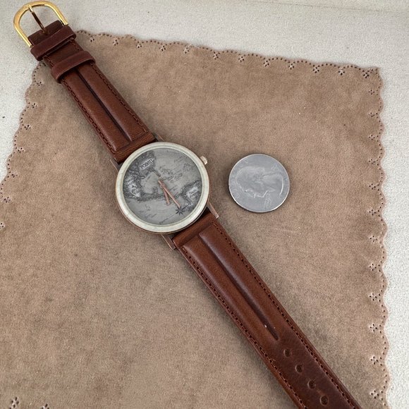 Vintage Fossil North and South America along with Mexico Watch - Picture 10 of 10